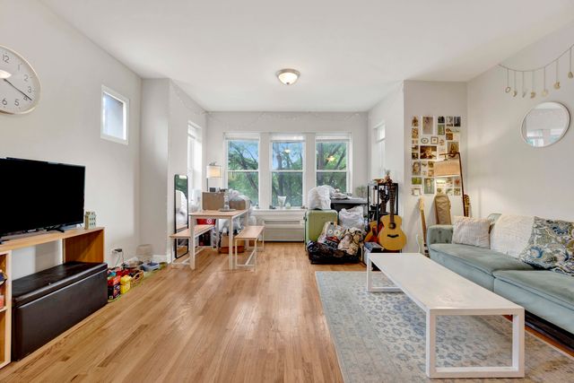 2456 N Hamlin Avenue 3N, Chicago, IL 60647