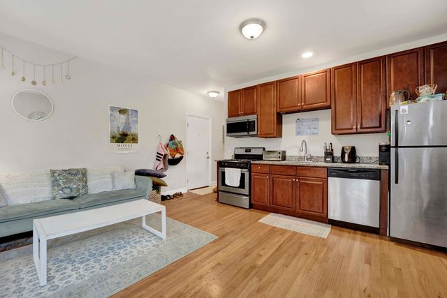 2456 N Hamlin Avenue 3N, Chicago, IL 60647