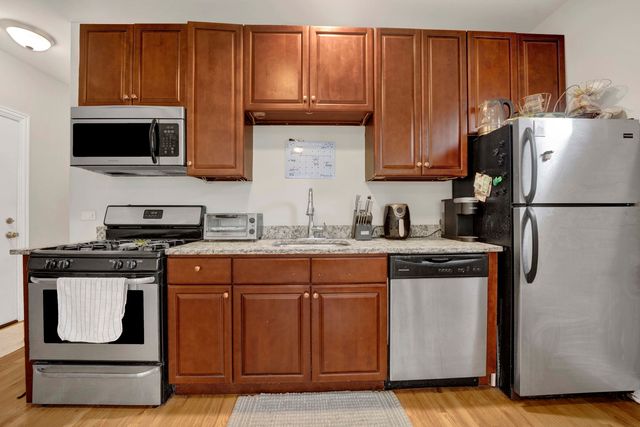 2456 N Hamlin Avenue 3N, Chicago, IL 60647