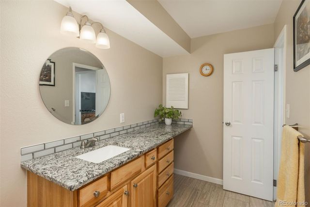 7645 E Quincy Avenue 206, Denver, CO 80237