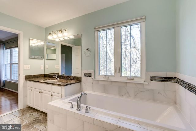11472 WATERHAVEN CT, Reston, VA 20190
