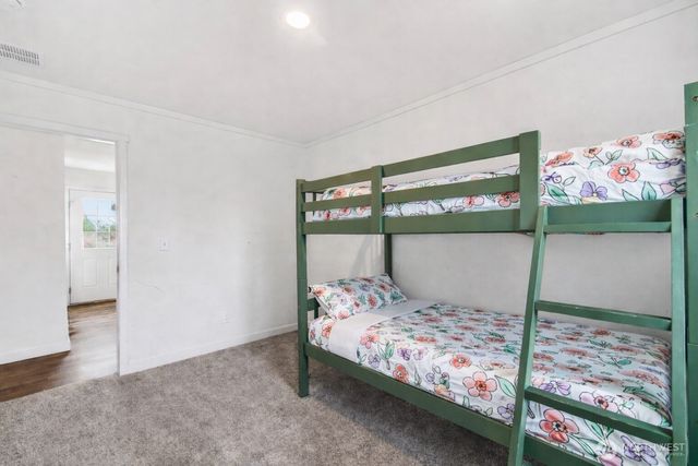 1369 Centralia Alpha Road, Chehalis, WA 98532