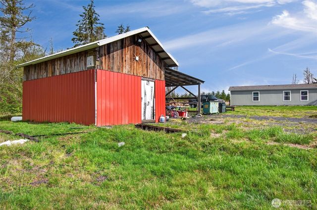 1369 Centralia Alpha Road, Chehalis, WA 98532