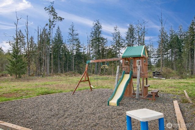 1369 Centralia Alpha Road, Chehalis, WA 98532