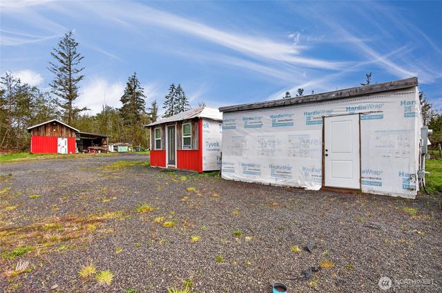 1369 Centralia Alpha Road, Chehalis, WA 98532