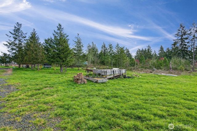 1369 Centralia Alpha Road, Chehalis, WA 98532