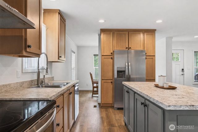 1369 Centralia Alpha Road, Chehalis, WA 98532