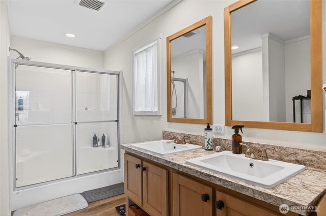 1369 Centralia Alpha Road, Chehalis, WA 98532