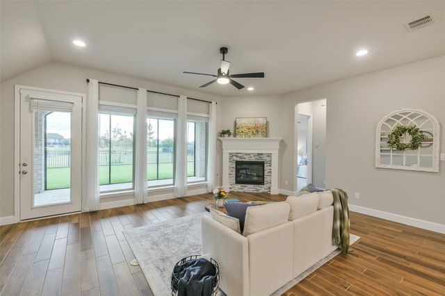 20423 Avelignese Way, Tomball, TX 77377