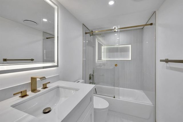 3100 N Palm Aire Drive 106, Pompano Beach, FL 33069