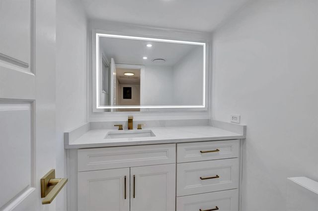 3100 N Palm Aire Drive 106, Pompano Beach, FL 33069