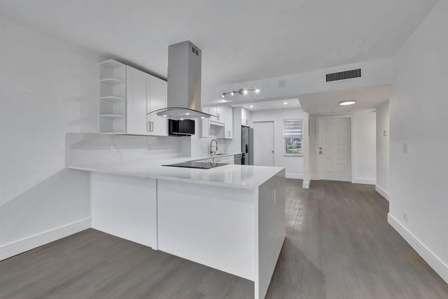 3100 N Palm Aire Drive 106, Pompano Beach, FL 33069