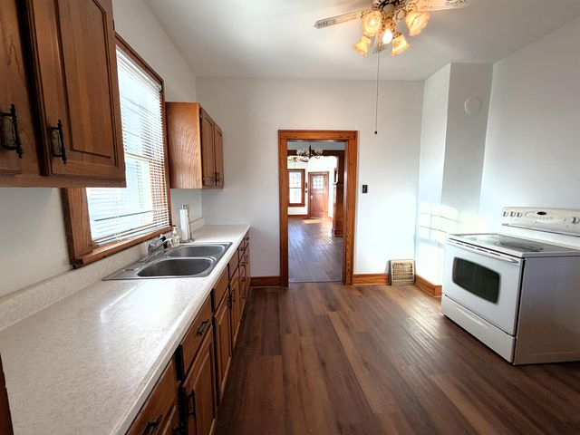 133 E 2nd St, Assaria, KS 67416