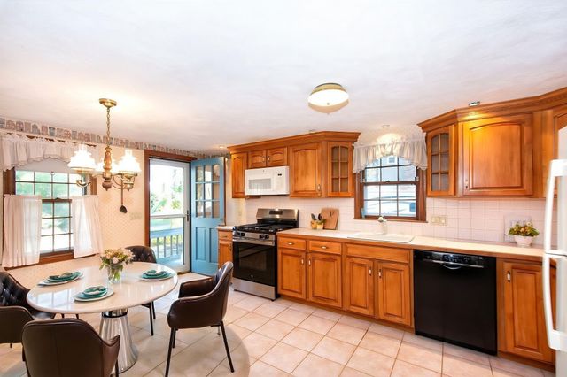 5 Bay Point Path, Marshfield, MA 02050