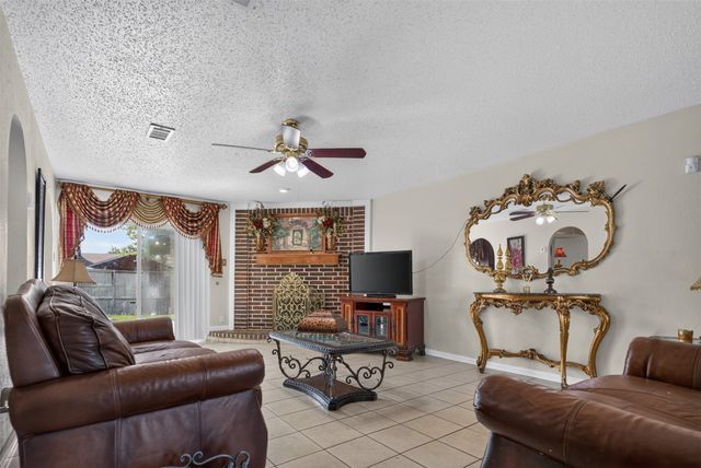 2224 Crockett Drive, Carrollton, TX 75006