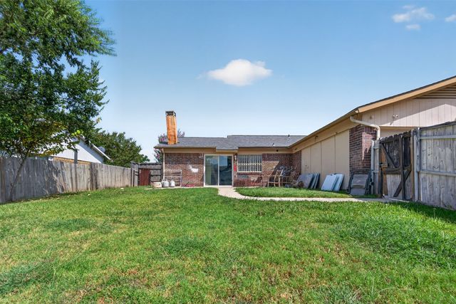 2224 Crockett Drive, Carrollton, TX 75006