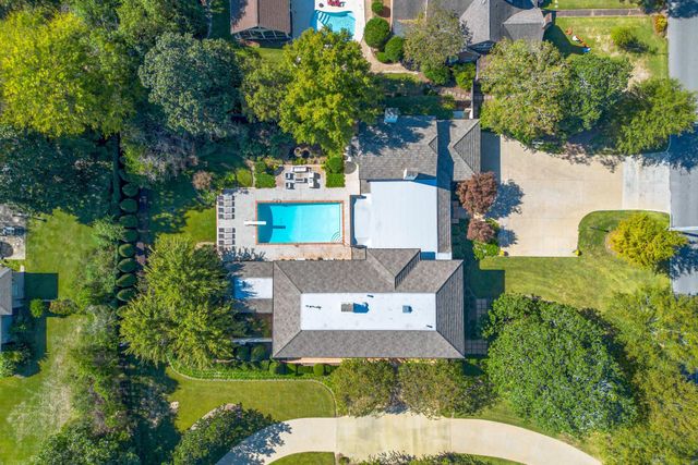 312 6th Ave., Hattiesburg, MS 39401