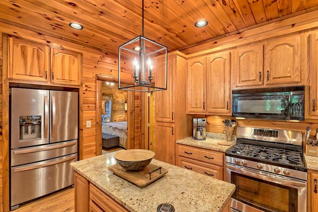 13 Spring Ridge Trail, Morganton, GA 30560