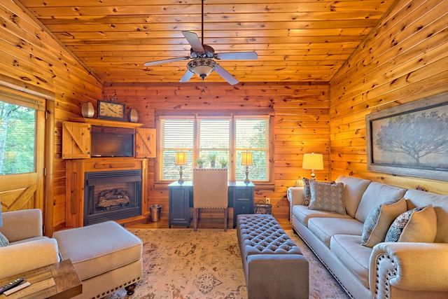 13 Spring Ridge Trail, Morganton, GA 30560