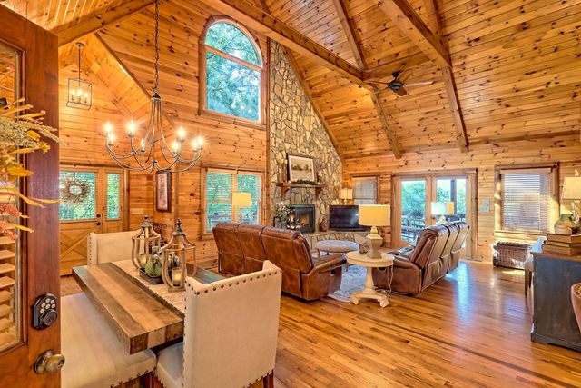 13 Spring Ridge Trail, Morganton, GA 30560