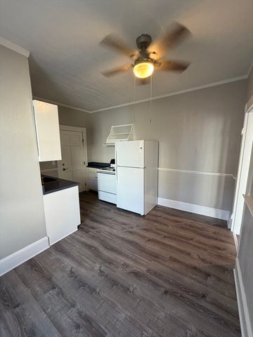 117 North St 3, Salem, MA 01970