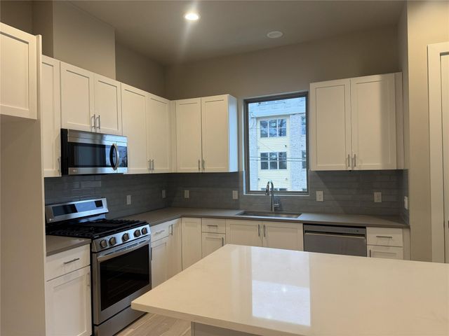 540 Janisch Road F, Houston, TX 77018