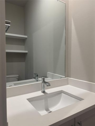 540 Janisch Road F, Houston, TX 77018