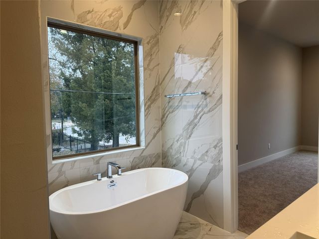 540 Janisch Road F, Houston, TX 77018