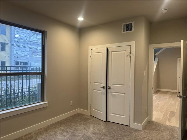 540 Janisch Road F, Houston, TX 77018