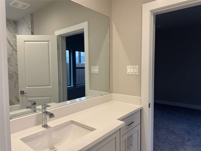 540 Janisch Road F, Houston, TX 77018