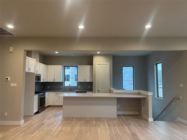 540 Janisch Road F, Houston, TX 77018