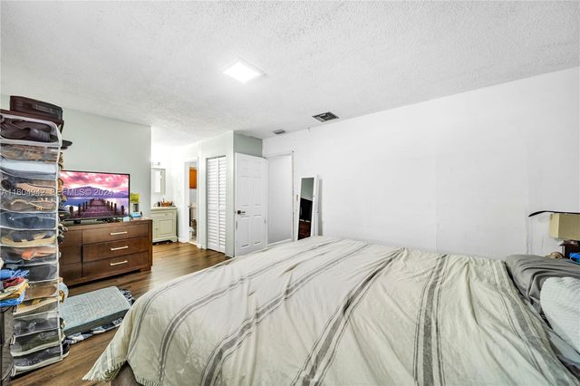 875 E 29th Street, Hialeah, FL 33013