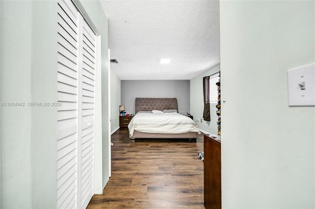 875 E 29th Street, Hialeah, FL 33013