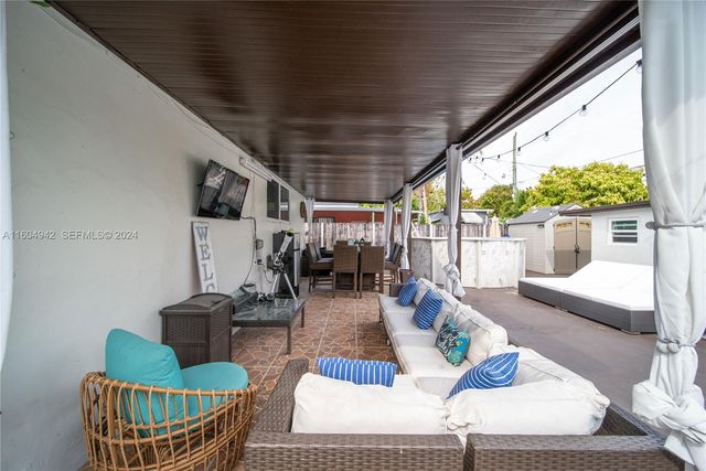 875 E 29th Street, Hialeah, FL 33013