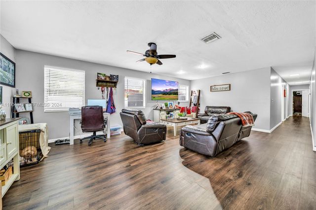 875 E 29th Street, Hialeah, FL 33013