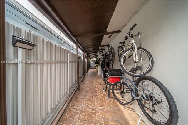 875 E 29th Street, Hialeah, FL 33013