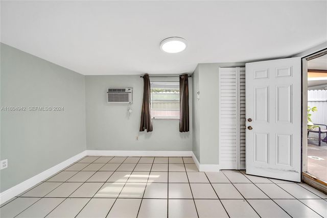 875 E 29th Street, Hialeah, FL 33013