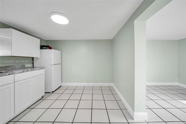 875 E 29th Street, Hialeah, FL 33013