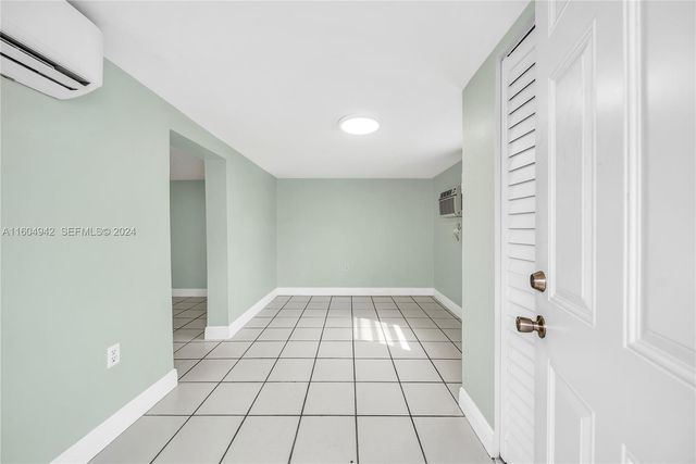 875 E 29th Street, Hialeah, FL 33013