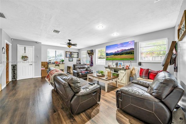 875 E 29th Street, Hialeah, FL 33013