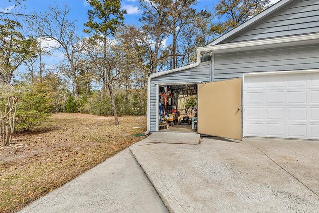 2214 Dykman Circle, Little River, SC 29566