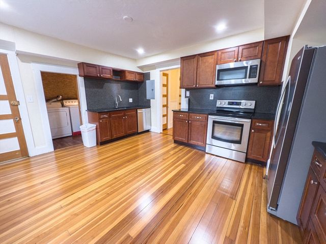 5 Atherton St 2, Braintree, MA 02184