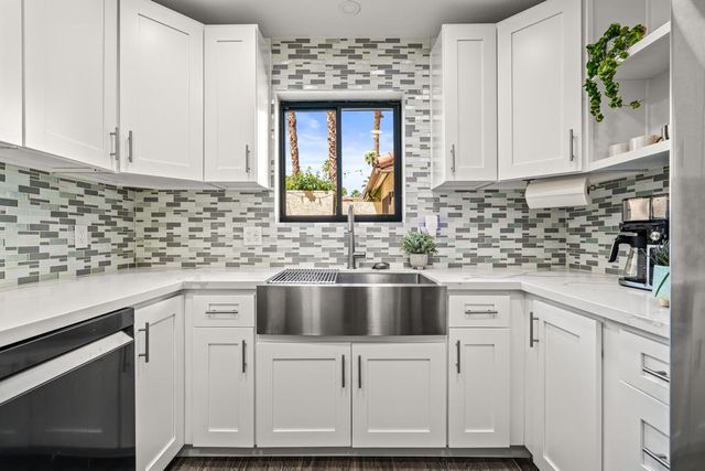 510 Flower Hill Lane, Palm Desert, CA 92260