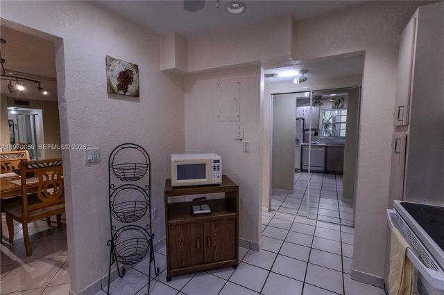 8931 N New River Canal Rd 1E, Plantation, FL 33324