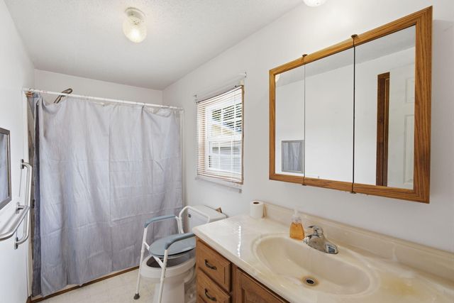 302 Butter Road, Bonneau, SC 29431