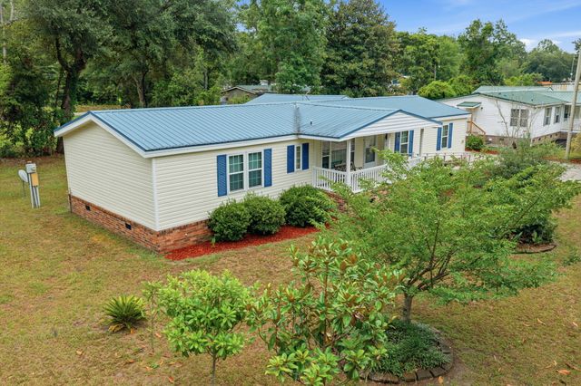 302 Butter Road, Bonneau, SC 29431