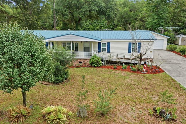 302 Butter Road, Bonneau, SC 29431