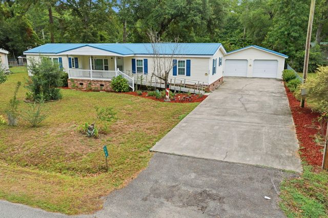 302 Butter Road, Bonneau, SC 29431