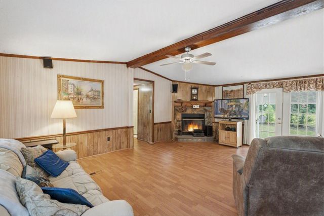 302 Butter Road, Bonneau, SC 29431