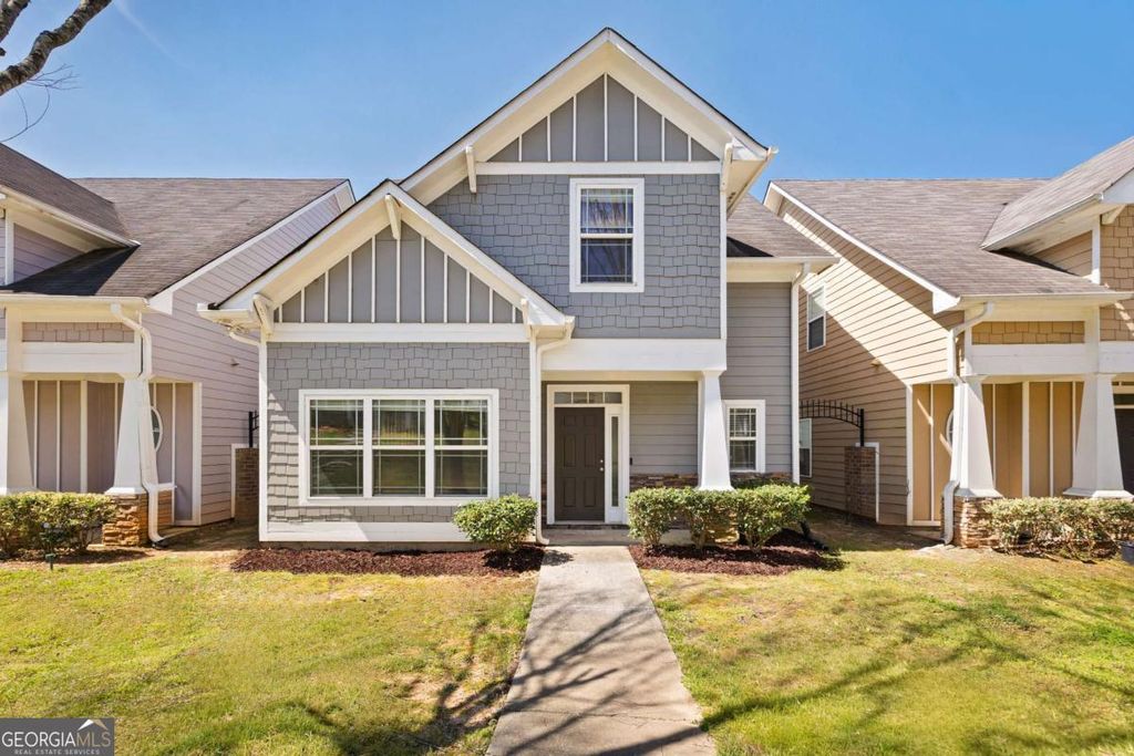 126 Wellbrook Court NE, Conyers, GA 30012